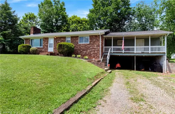 415 Decatur AVE, Elkin, NC 28621