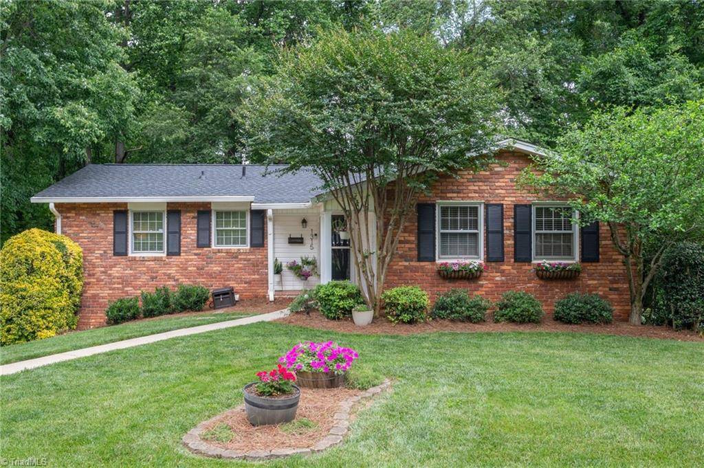 1315 Waybridge LN, Winston-salem, NC 27103