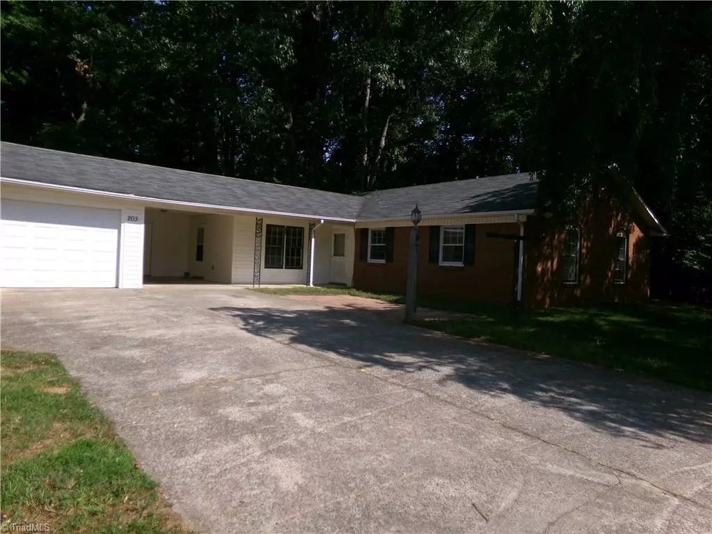 King, NC 27021,203 Turkey Hill DR