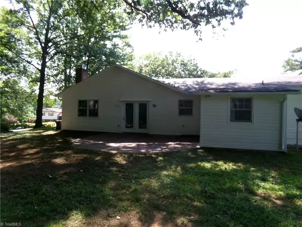 King, NC 27021,203 Turkey Hill DR