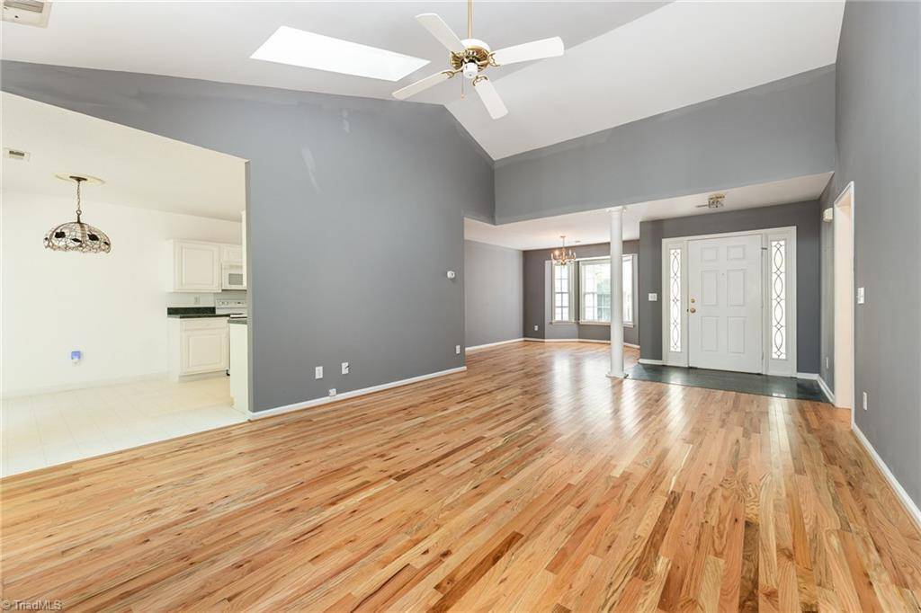 Greensboro, NC 27407,4012 Thorncrest DR