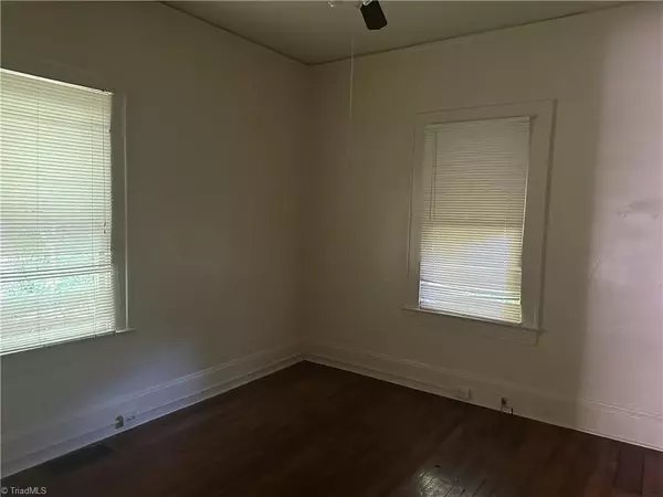 Winston-salem, NC 27101,1712 E First ST