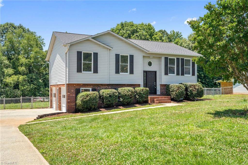 Rural Hall, NC 27045,8210 Creedmoor DR