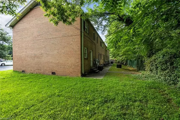 Thomasville, NC 27360,305 Salem ST