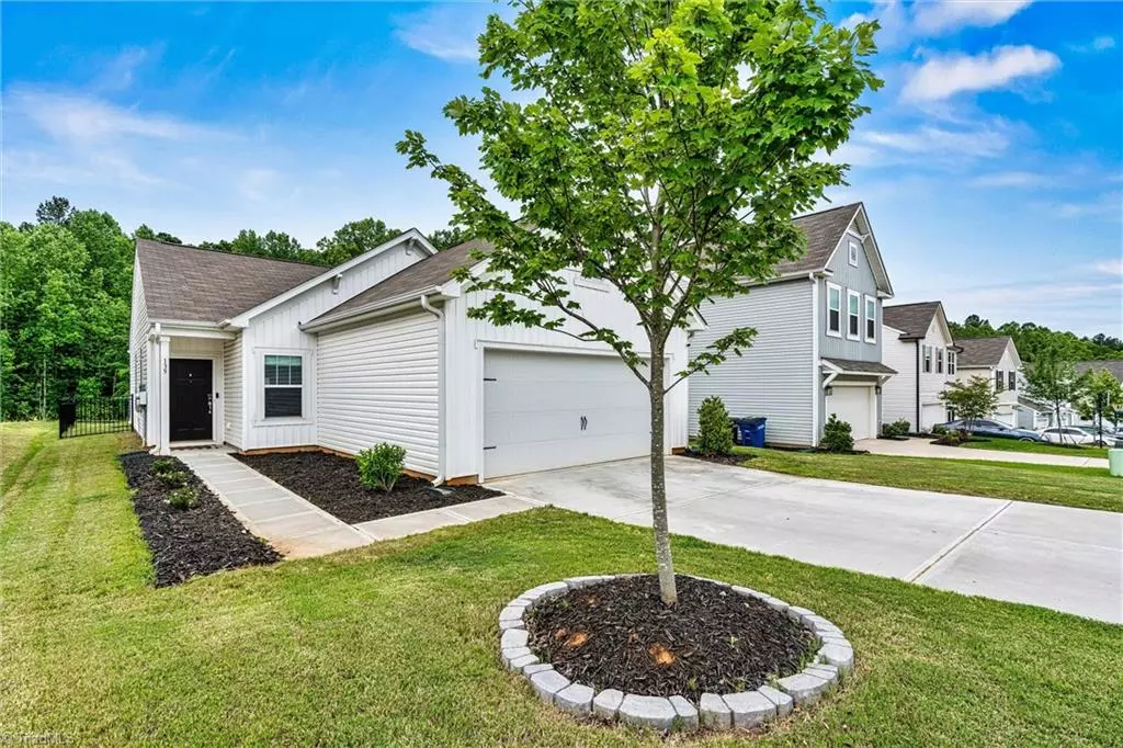 Statesville, NC 28677,139 Batten Ridge DR