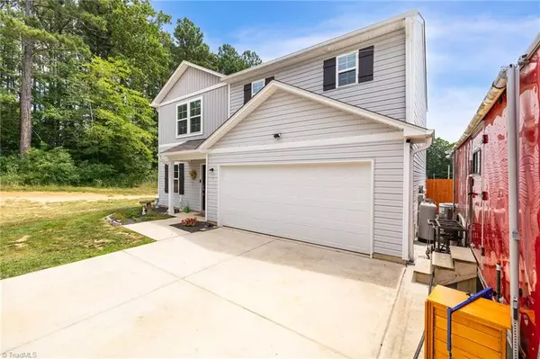 1065 Calvin Sowers RD, Lexington, NC 27295