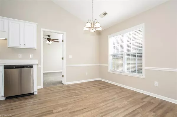Kernersville, NC 27284,5108 Oakhurst Park CT