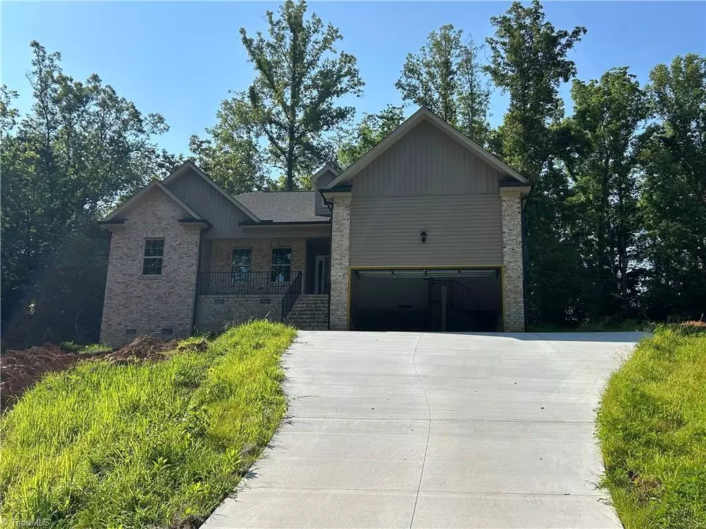 Walnut Cove, NC 27052,814 Montgomery CT