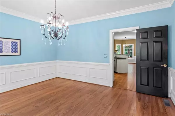 Winston-salem, NC 27106,1420 Thornhill LN