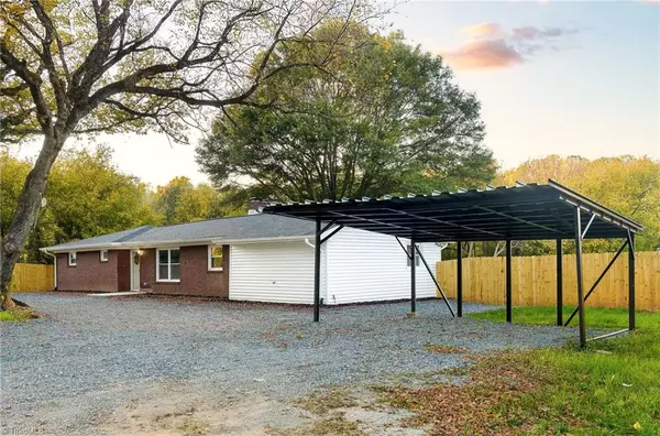 Pfafftown, NC 27040,5515 Bethania RD