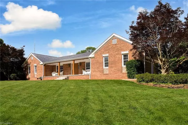 Advance, NC 27006,121 Fescue DR