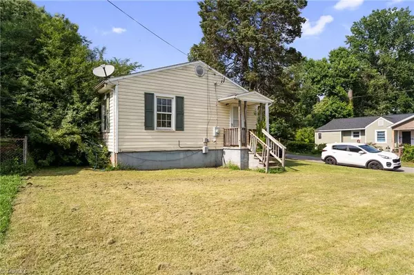 Winston-salem, NC 27107,3410 Lambeth ST