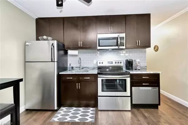 Beech Mountain, NC 28604,301 Pinnacle Inn RD #3230