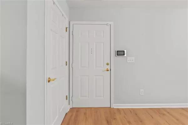 Winston-salem, NC 27103,4712 Brighton Park DR #1A