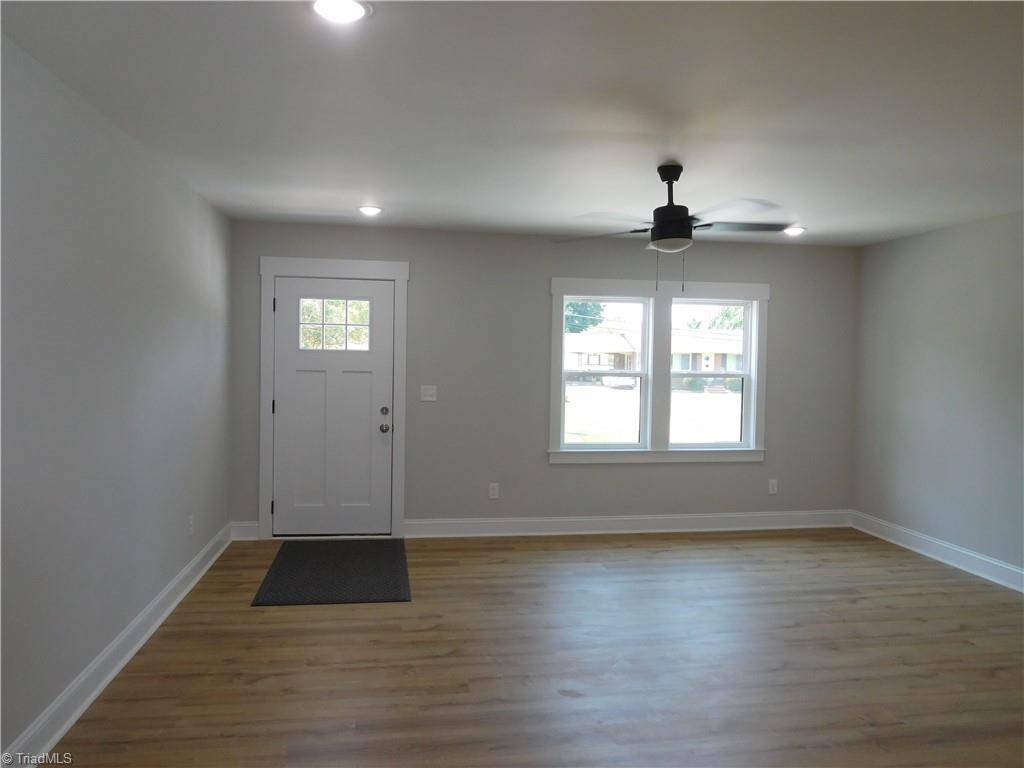 Winston-salem, NC 27105,531 Old Hollow RD