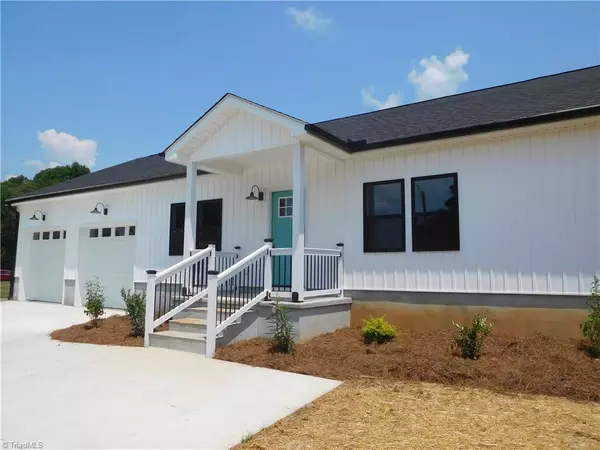 Winston-salem, NC 27105,531 Old Hollow RD