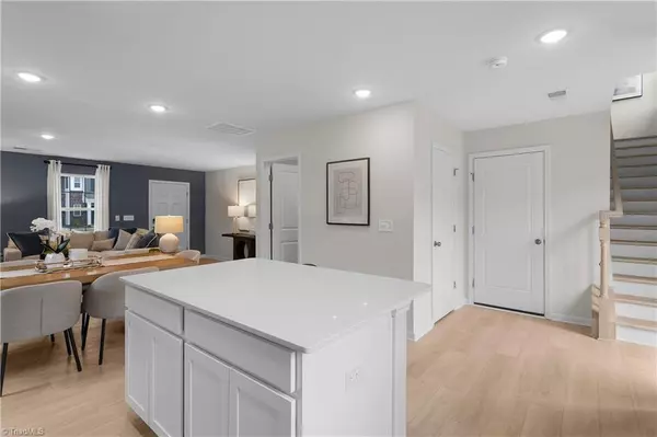 King, NC 27021,307 Kingscote WAY