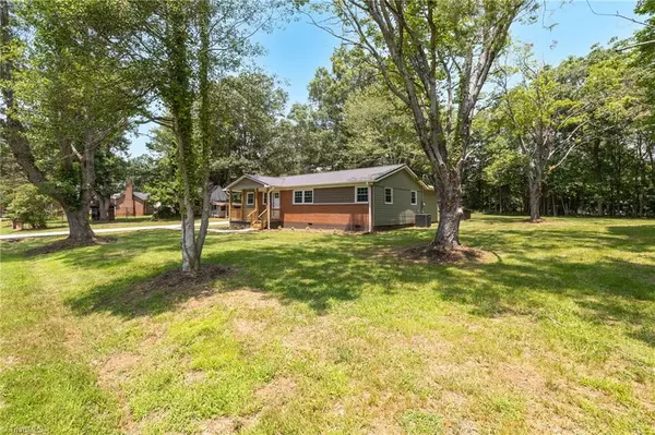 Eden, NC 27288,129 Redwood RD