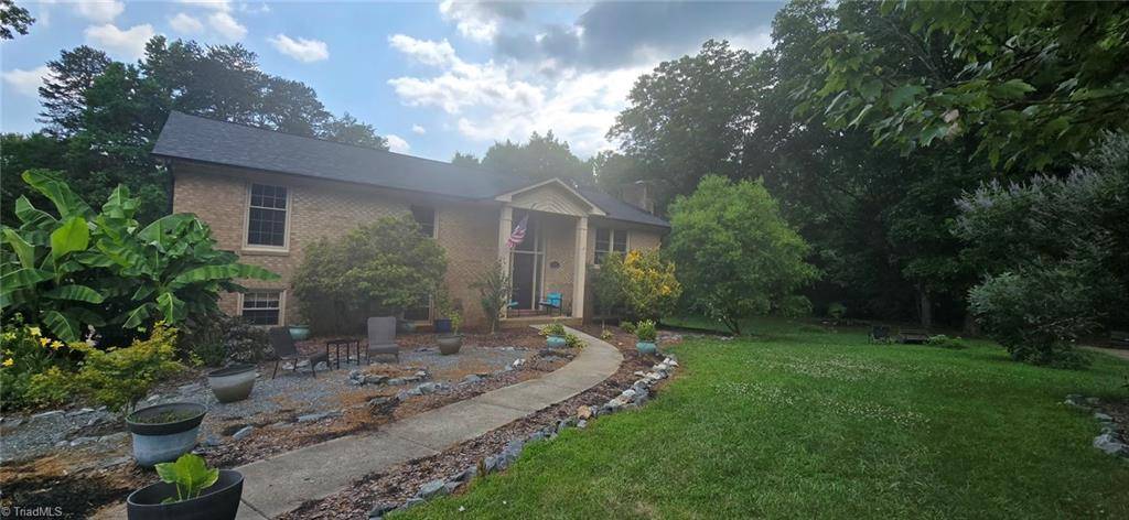 Clemmons, NC 27012,192 Queens CT