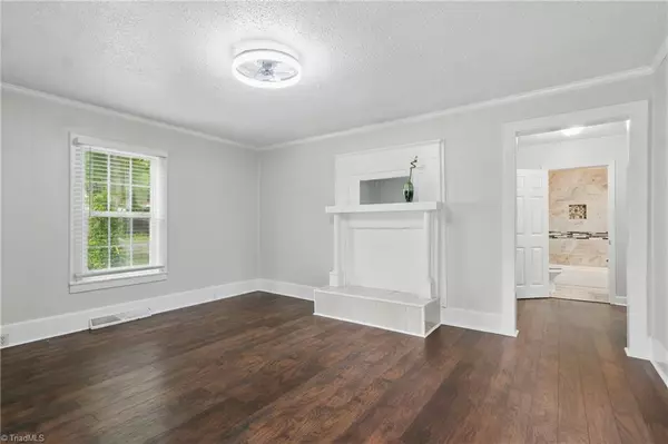 Winston-salem, NC 27105,4624 Circle DR