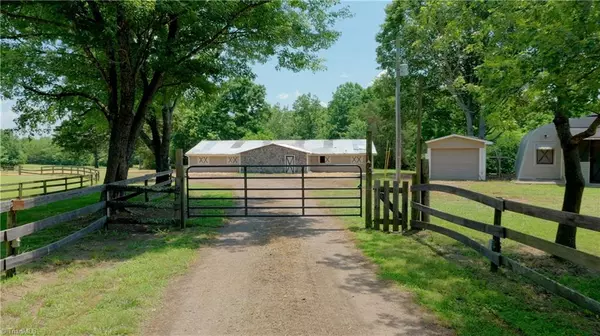 Mocksville, NC 27028,120 Hobby Horse LN