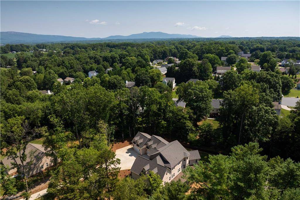 King, NC 27021,128 Provence CT