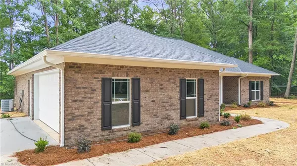 Mocksville, NC 27028,222 Elm ST