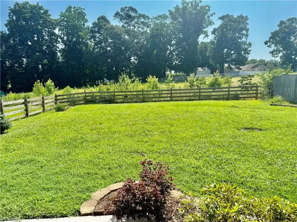 Kernersville, NC 27284,1494 Land Grove DR