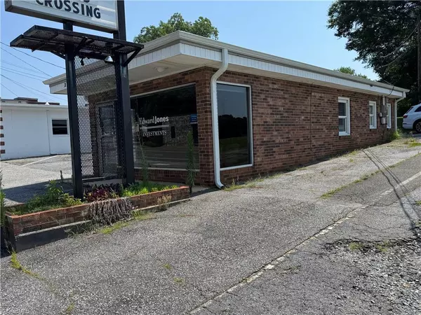 King, NC 27021,239 Main ST