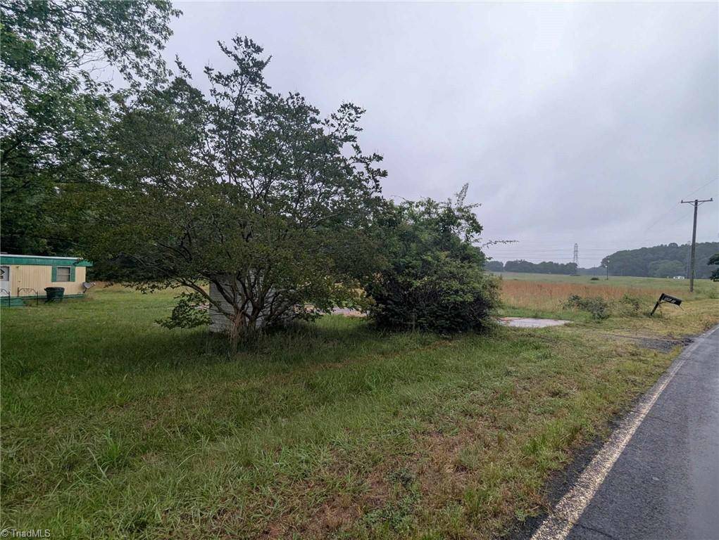 Salisbury, NC 28146,860 Lake Fork RD