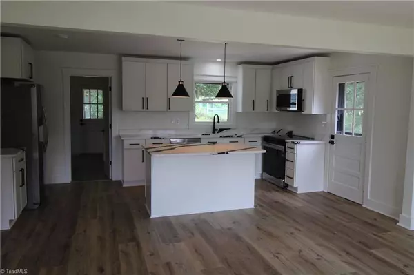 Winston-salem, NC 27103,920 Gales AVE