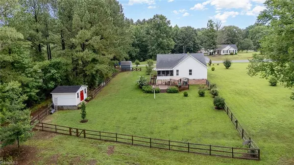 Asheboro, NC 27205,2472 Woods Stream LN