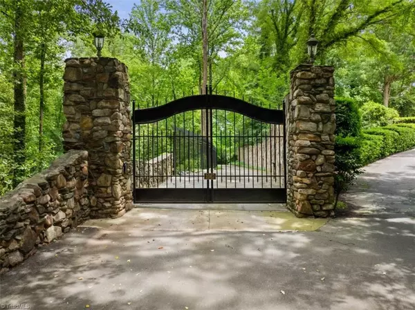 Winston-salem, NC 27104,1067 E Kent RD