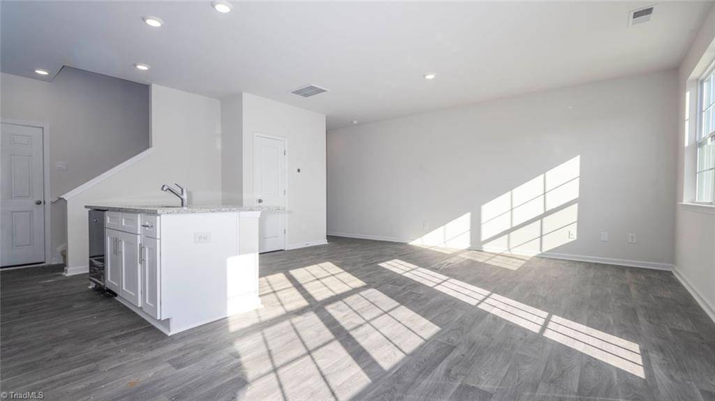 Greensboro, NC 27405,1425 Maltese LN