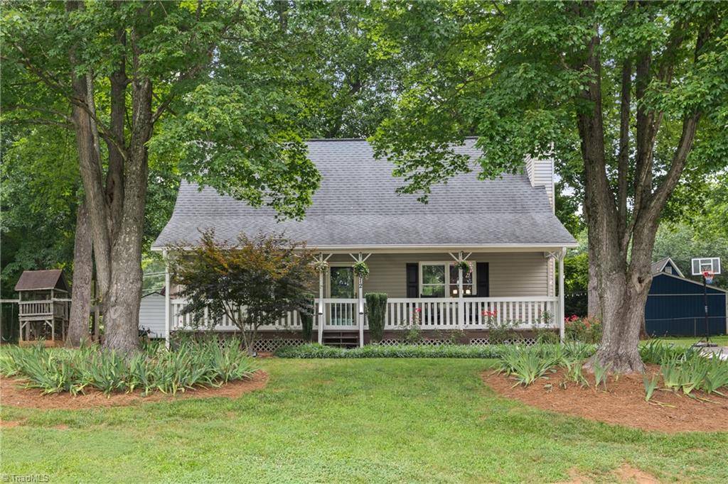 2012 Woodsong CT, Winston-salem, NC 27106