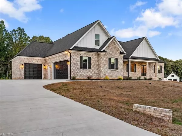 Kernersville, NC 27284,5090 Southern Pines DR