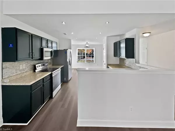 Kernersville, NC 27284,4489 Westhill PL