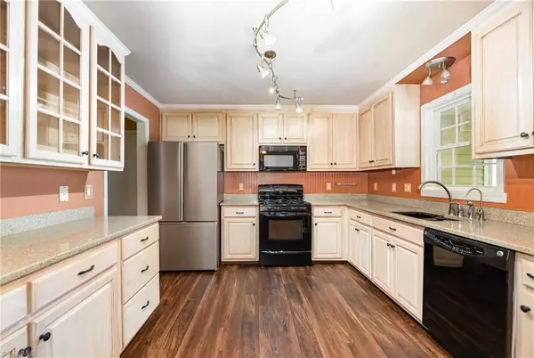 Burlington, NC 27215,114 Cale DR