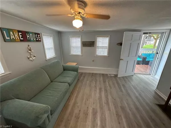 New London, NC 28127,105 Marina LN