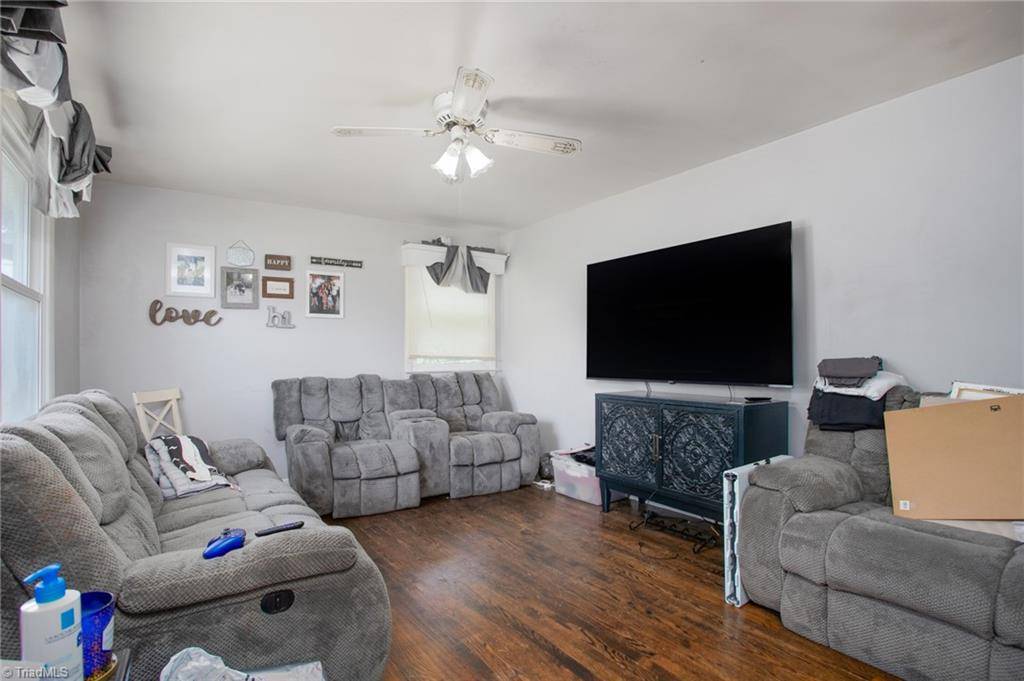 Greensboro, NC 27401,709 Abington DR
