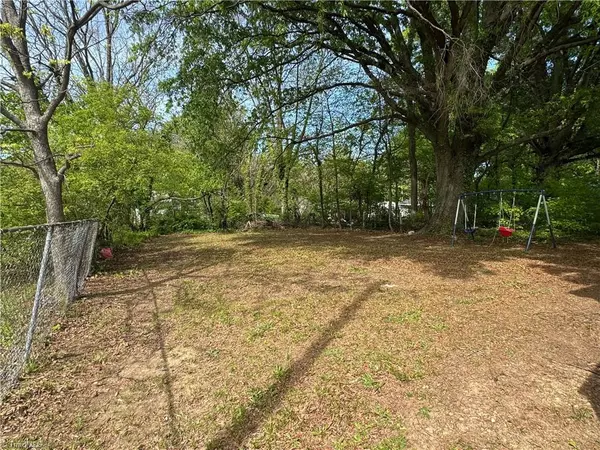 High Point, NC 27260,806 W Willis AVE