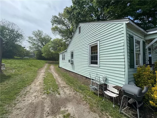 High Point, NC 27260,912 Grace ST