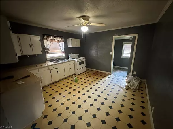 Greensboro, NC 27401,605 Chavis DR