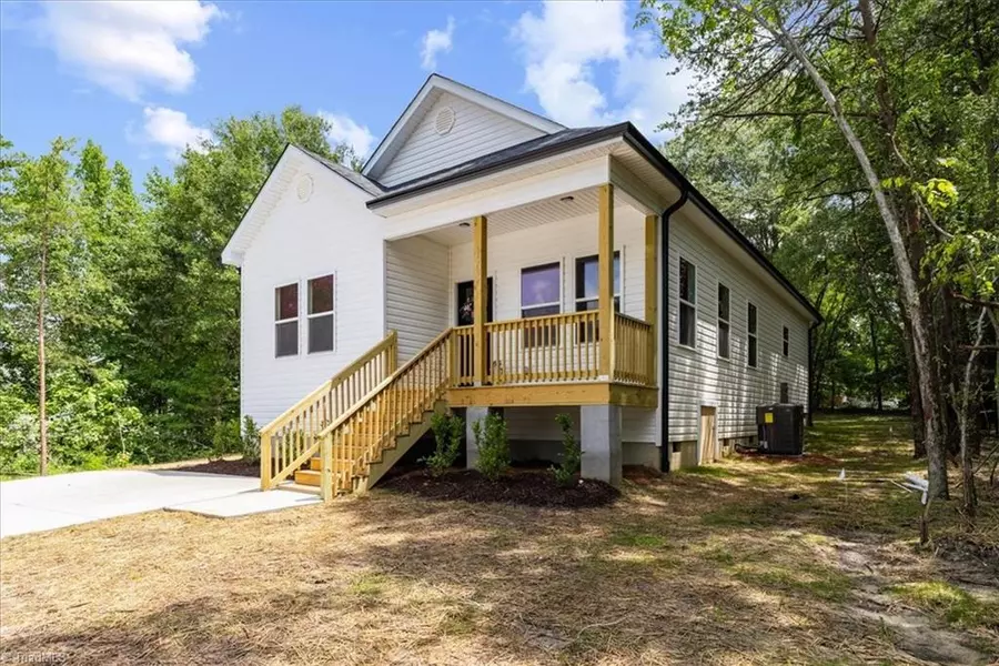 1707 Glenn ST, Burlington, NC 27217