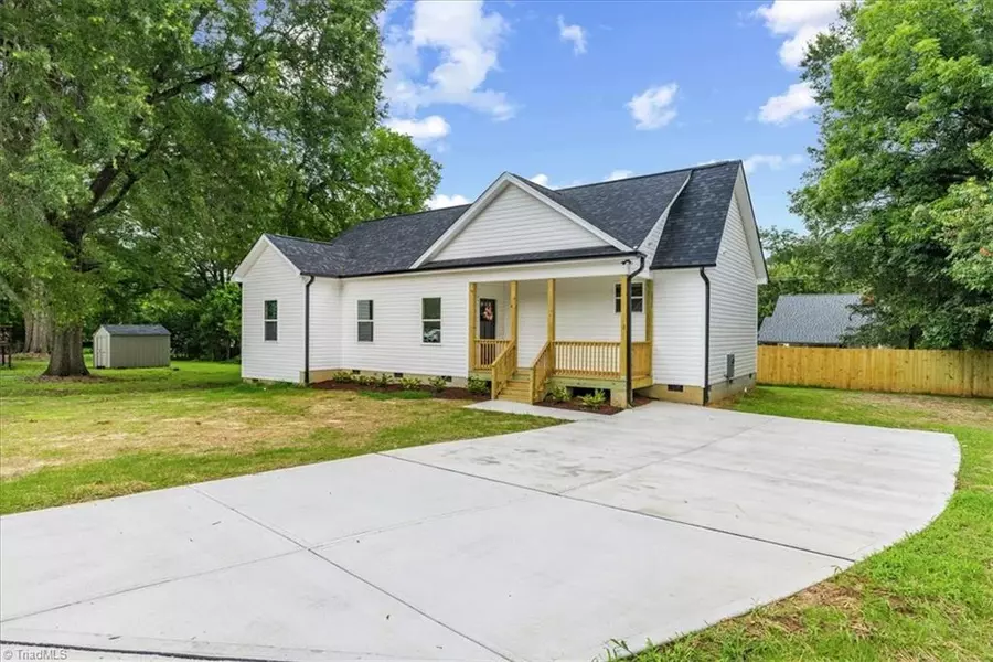 1034 Washington ST, Burlington, NC 27217