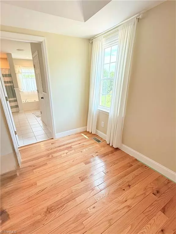 Advance, NC 27006,128 N High Field RD