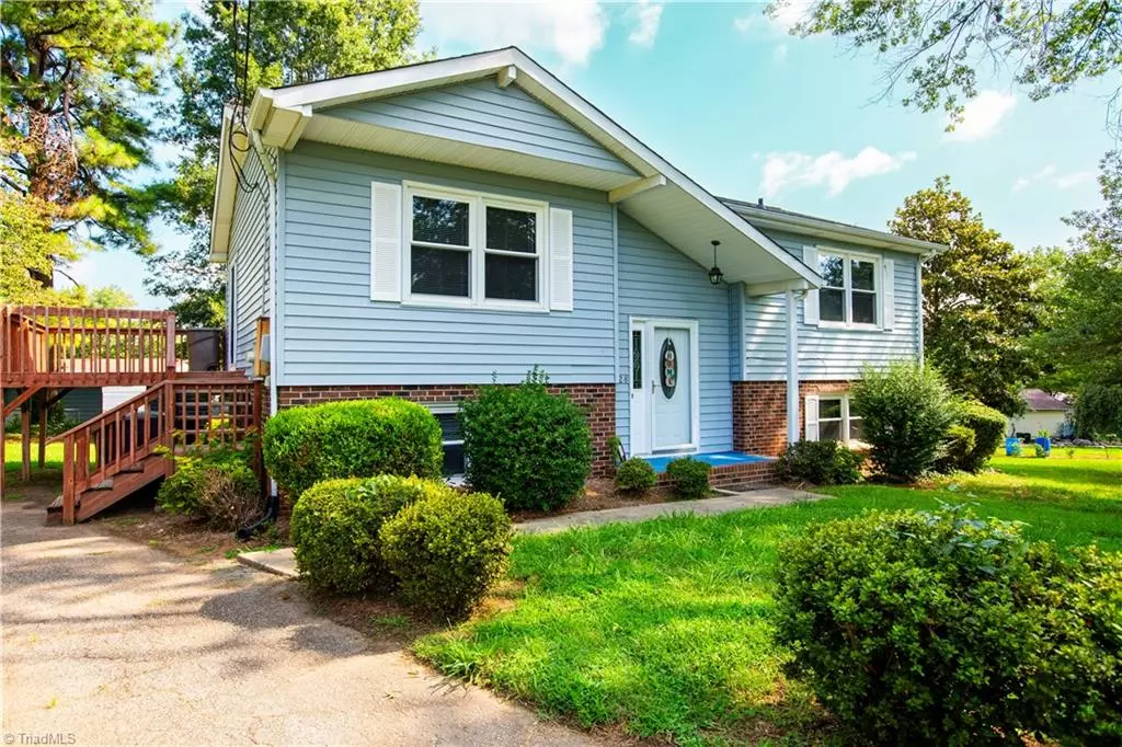 High Point, NC 27260,3228 W Loftyview CT