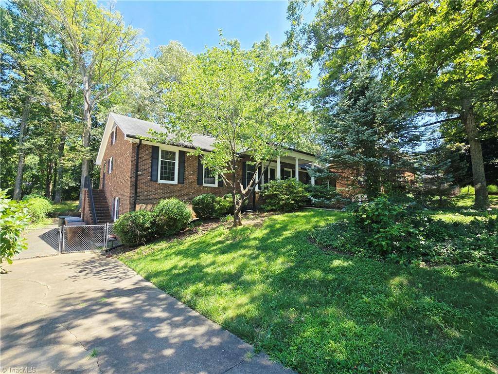 Greensboro, NC 27410,808 Pebble DR