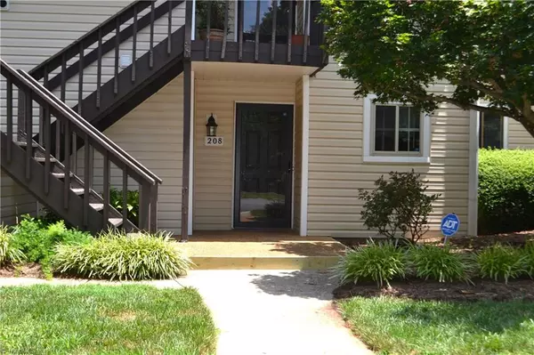 Winston-salem, NC 27104,208 Driftwood LN