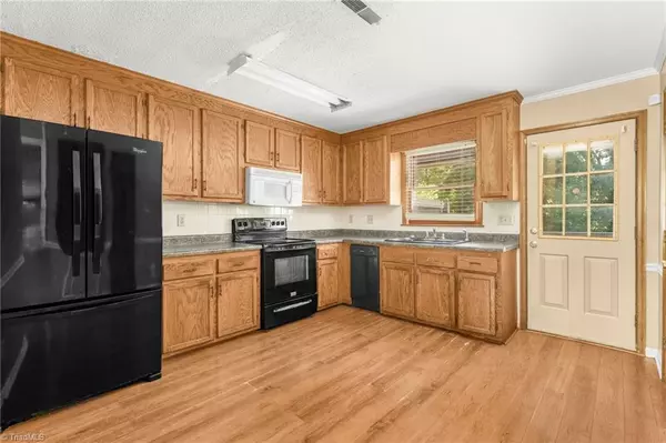 Winston-salem, NC 27127,816 Brickwood CT